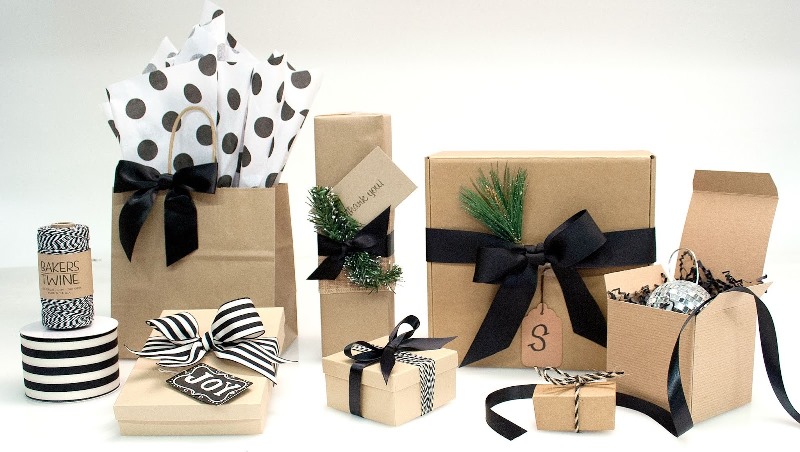Как красиво упаковать подарок: способы для предметов разной формы