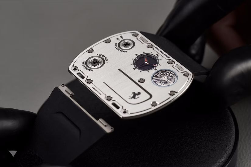 Самые тонкие в мире механические часы Richard Mille RM UP-01 Ferrari 
