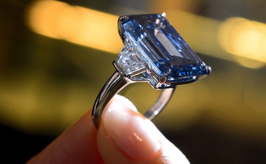 Самый дорогой голубой бриллиант