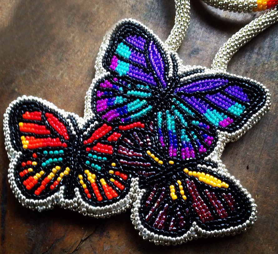 Модные украшения и аксессуары в виде бабочек