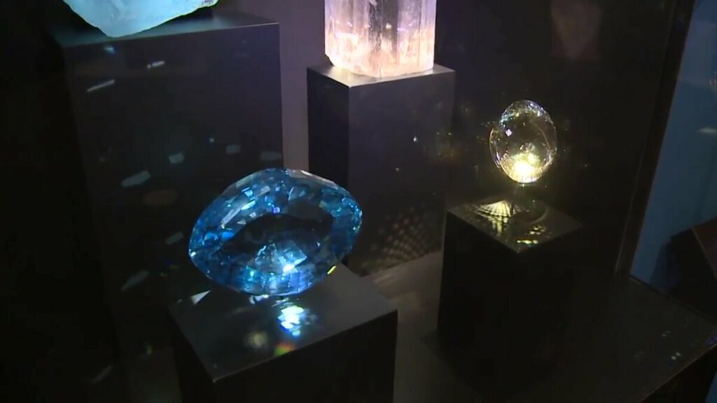 Гигантские драгоценные камни. Музей Смитсона (США) - 2 часть