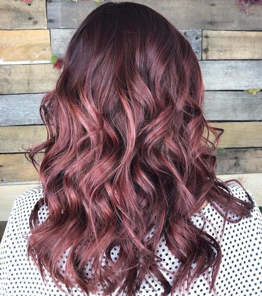 1 908x1024 - Бордовый цвет волос: оттенки, фото, краска, как покраситься