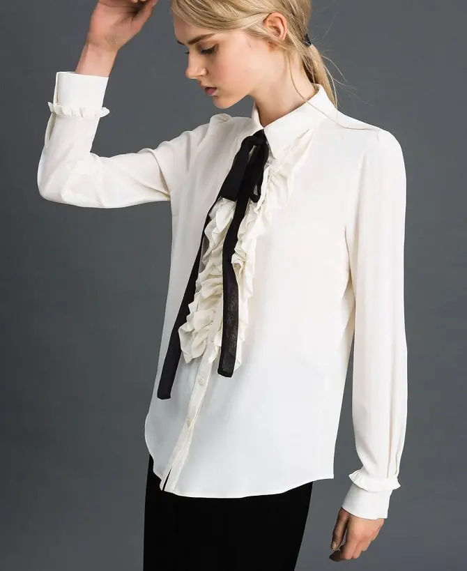 Белая блуза с воланами – самый романтичный тренд сезона весна-лето 3