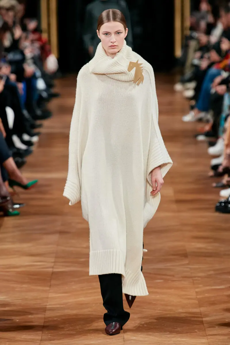Модное длинное вязаное платье осень-зима из коллекции Stella McCartney