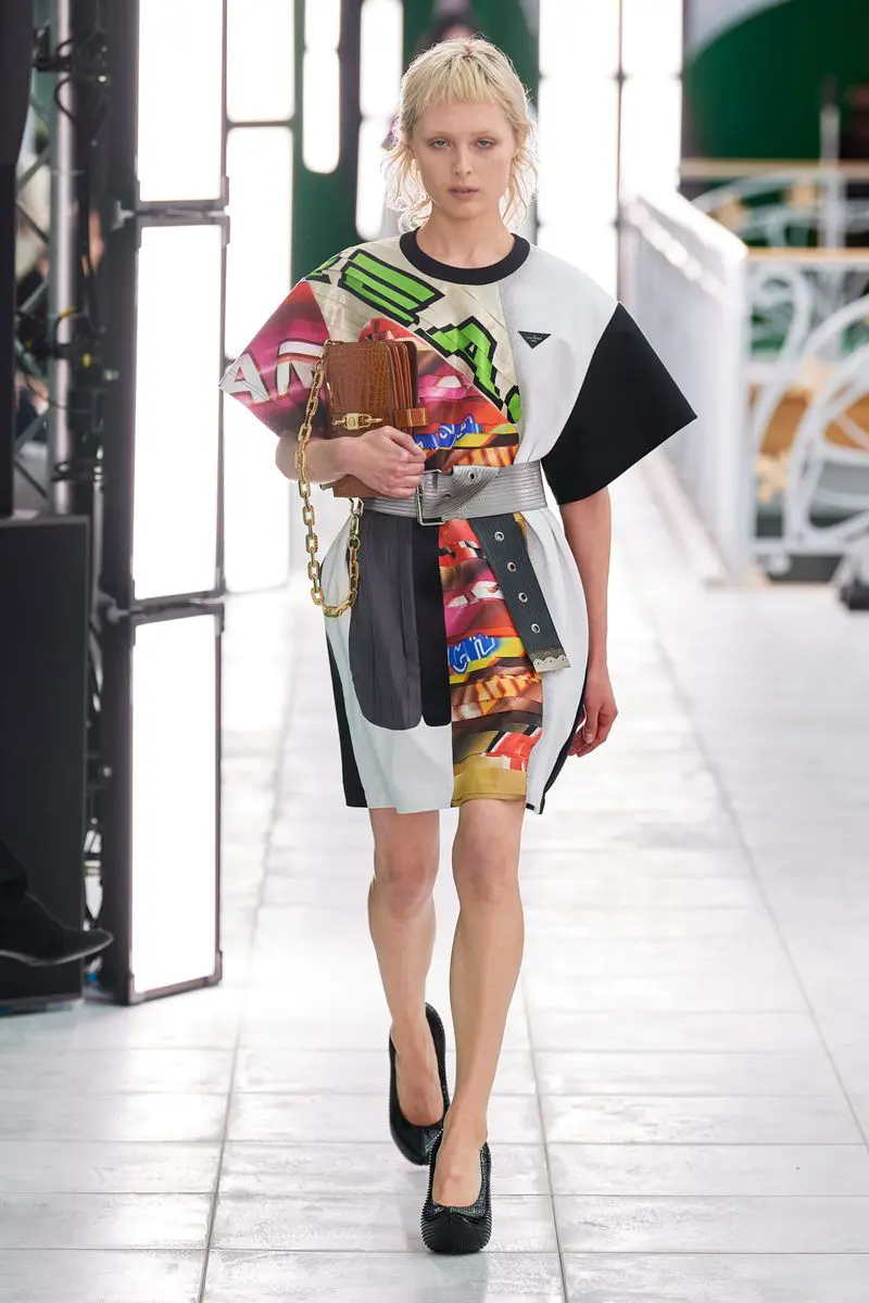 Модное платье весна-лето из коллекции Louis Vuitton