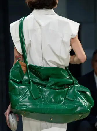 Большие сумки: модные тенденции – 