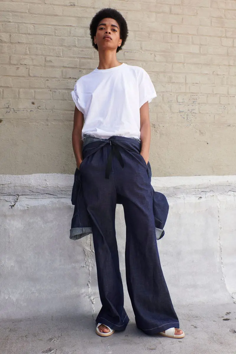 Модные брюки клёш сезона весна-лето из коллекции Zero + Maria Cornejo