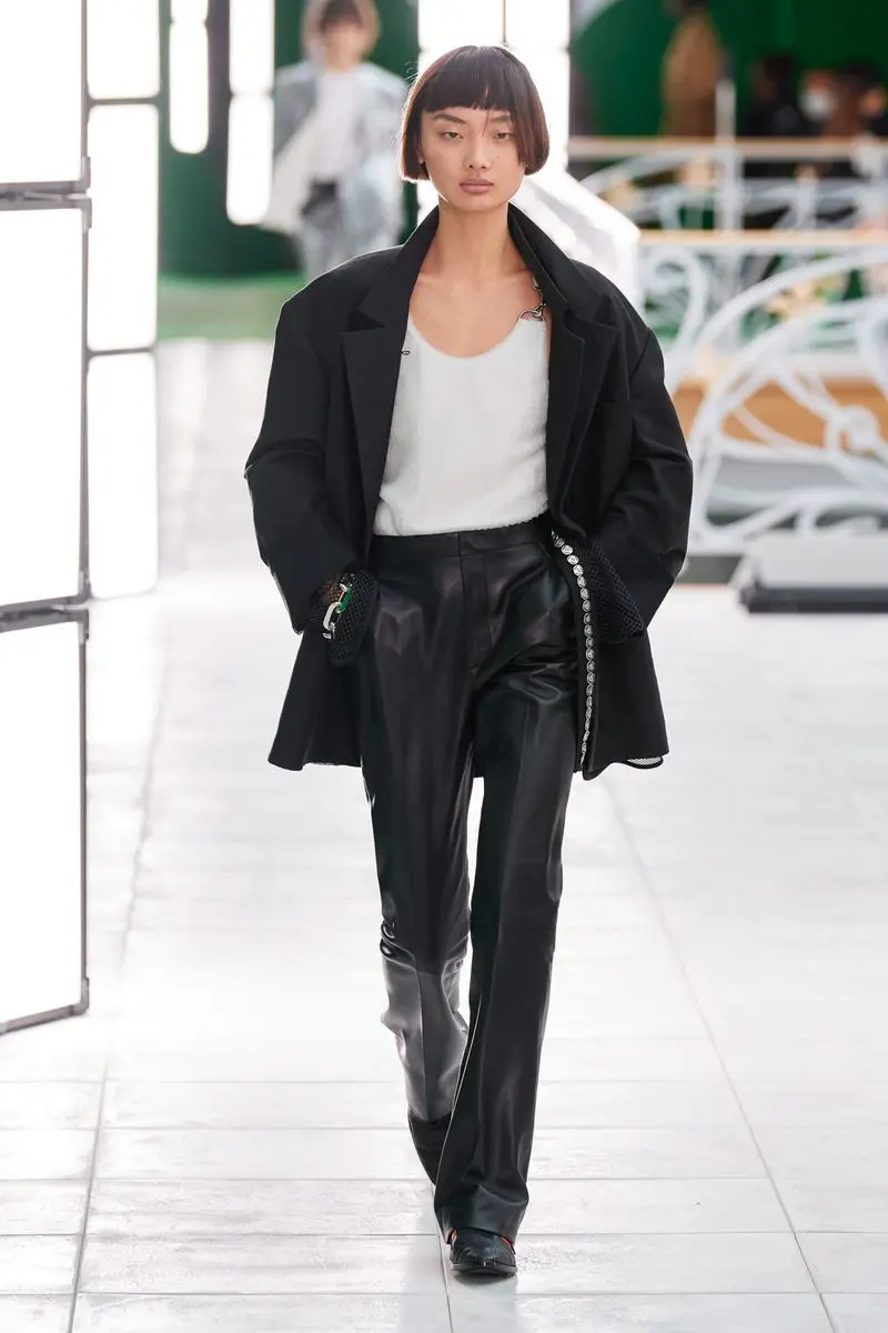 Модный пиджак из коллекции весна-лето Louis Vuitton
