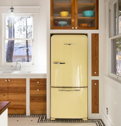 дизайн маленькой кухни с холодильником