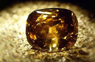 Самый большой в мире бриллиант Golden Jubilee Diamond (Золотой юбилей), весом 545,67 карат, а также кольца и серьги с коричневыми бриллиантами